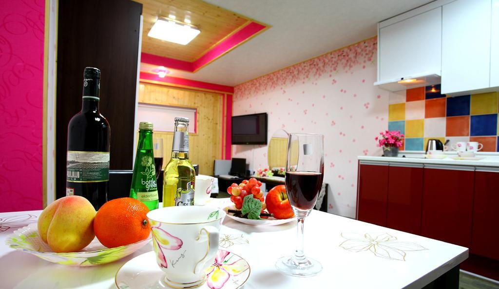 Pinky Marine Pension Намхэ Экстерьер фото