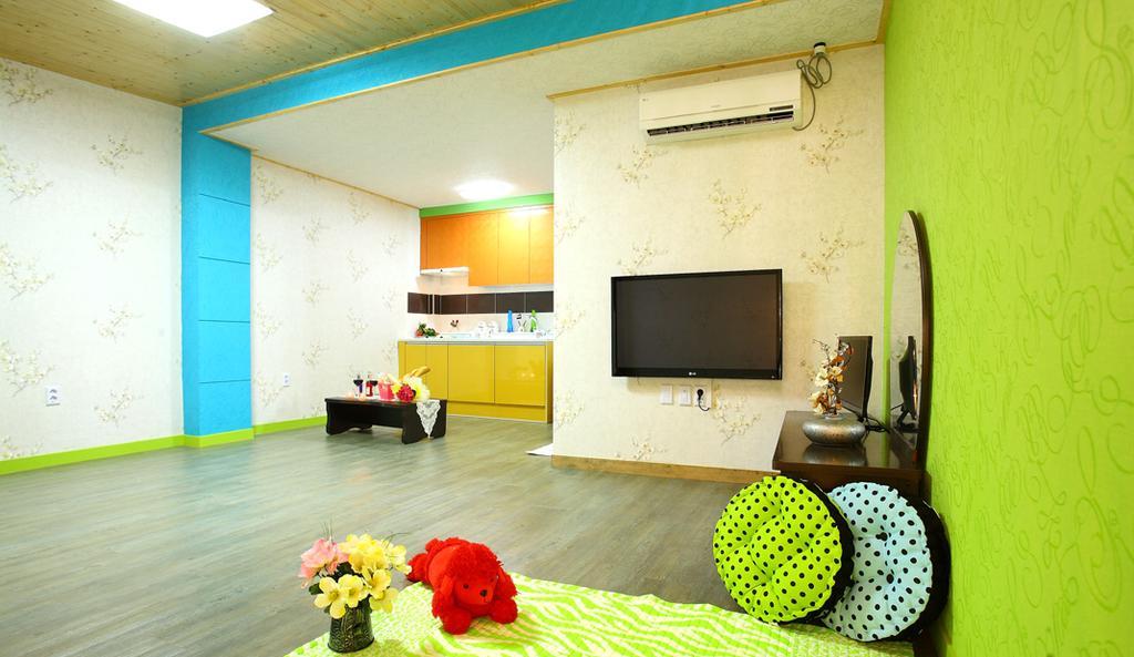 Pinky Marine Pension Намхэ Экстерьер фото